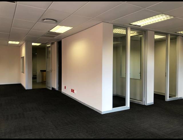 165M² OFFICE TO LET IN ILLOVO
